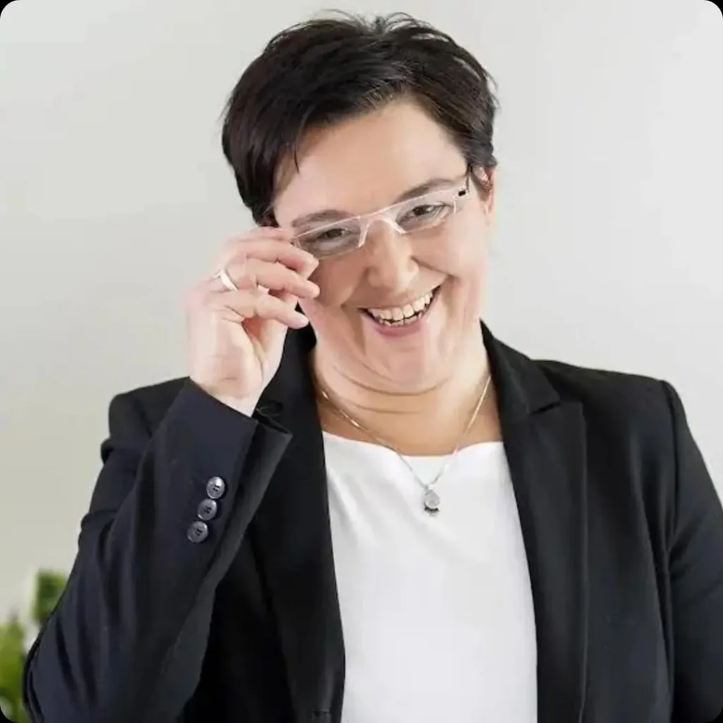 Portrait of Andrea Barth.